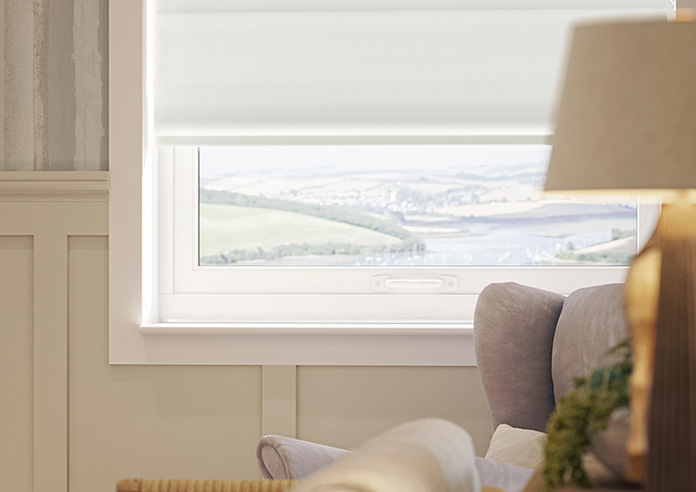 Esme, Phantom White - Motorised Roman Blind - Image 5